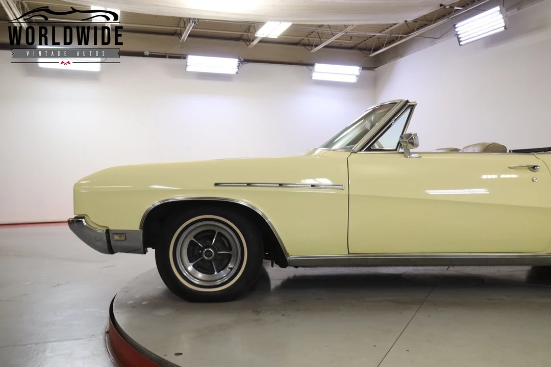 1968 Buick Electra - Image 11 of 12