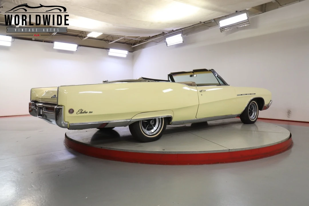 1968 Buick Electra - Image 6 of 12