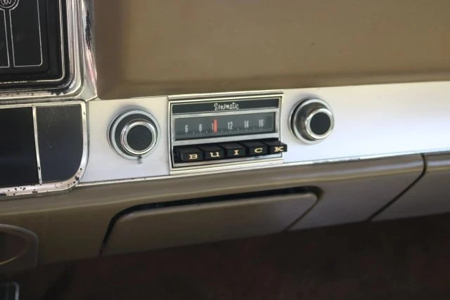 1968 Buick LeSabre - Image 9 of 12