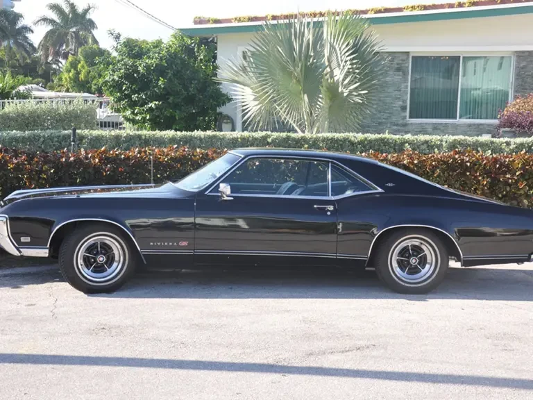 1968 Buick Riviera 2nd Gen - Image 2 of 2