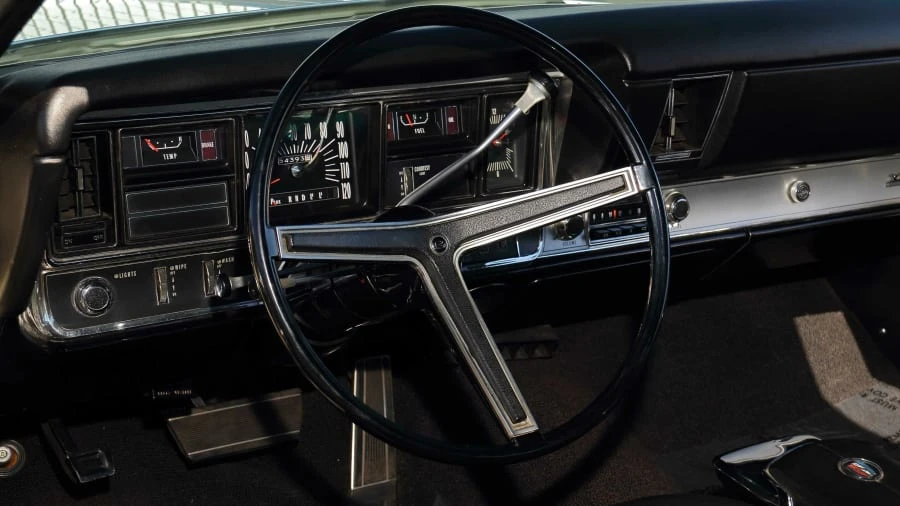 1968 Buick Riviera 2nd Gen - Image 17 of 18