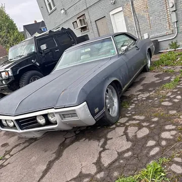 1968 Buick Riviera Coupe 2D