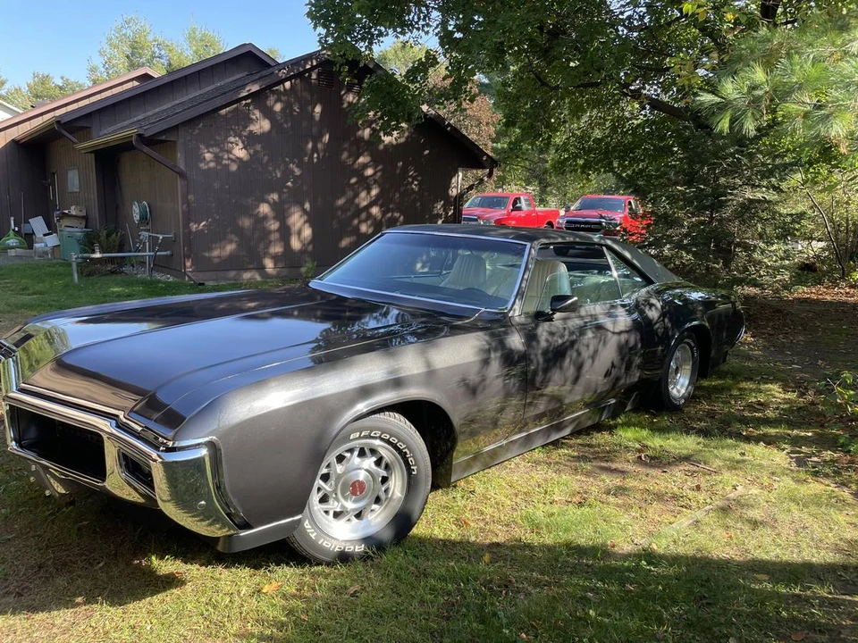 1968 Buick Riviera 2nd Gen - Image 4 of 5