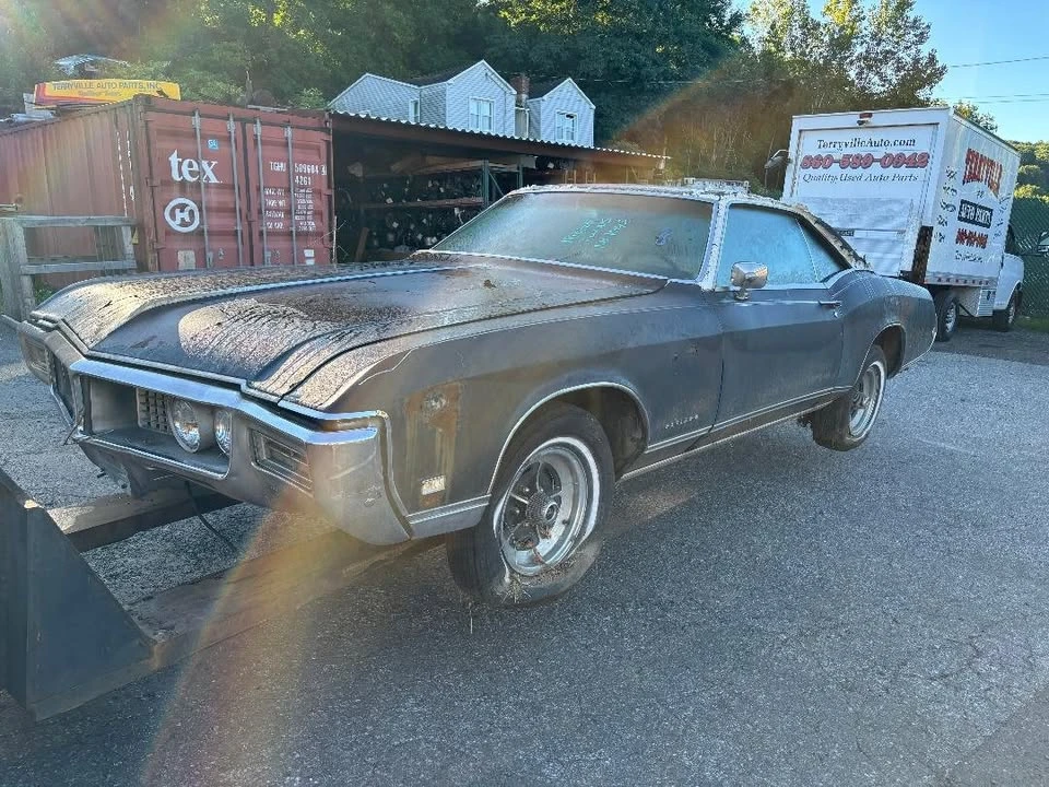 1968 Buick Riviera 2nd Gen - Image 9 of 10