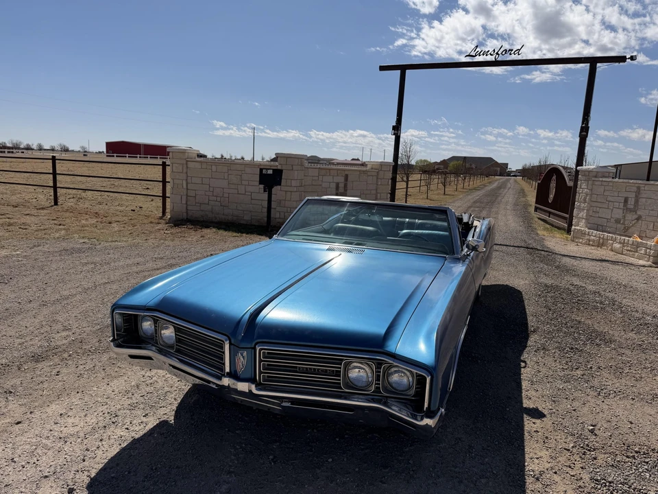 1968 Buick Wildcat - Image 2 of 31