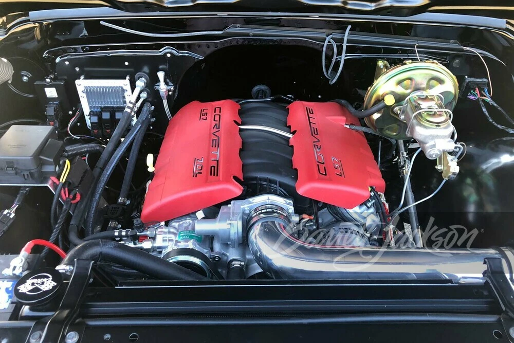 1968 Chevrolet Suburban 6th Gen - Image 2 of 31