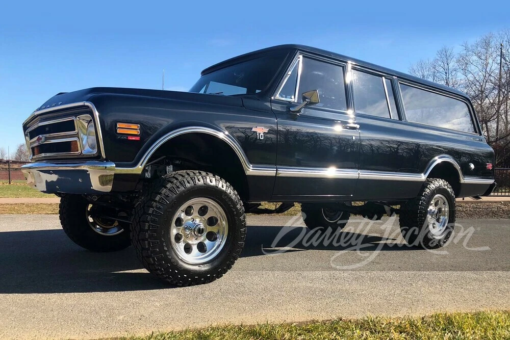 1968 Chevrolet Suburban 6th Gen - Image 10 of 31