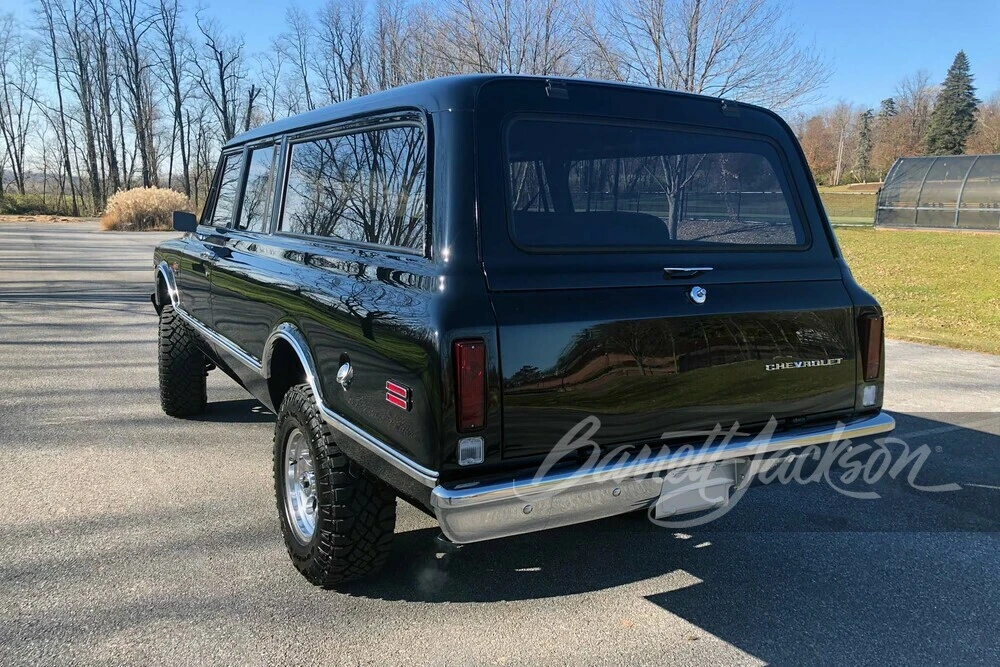 1968 Chevrolet Suburban 6th Gen - Image 17 of 31