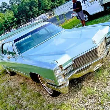 1968 Cadillac DeVille Sedan 4D