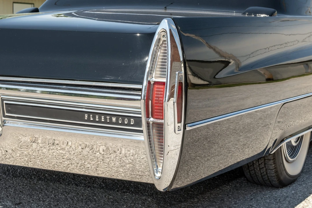 1968 Cadillac Series 70 & 75 - Image 18 of 31