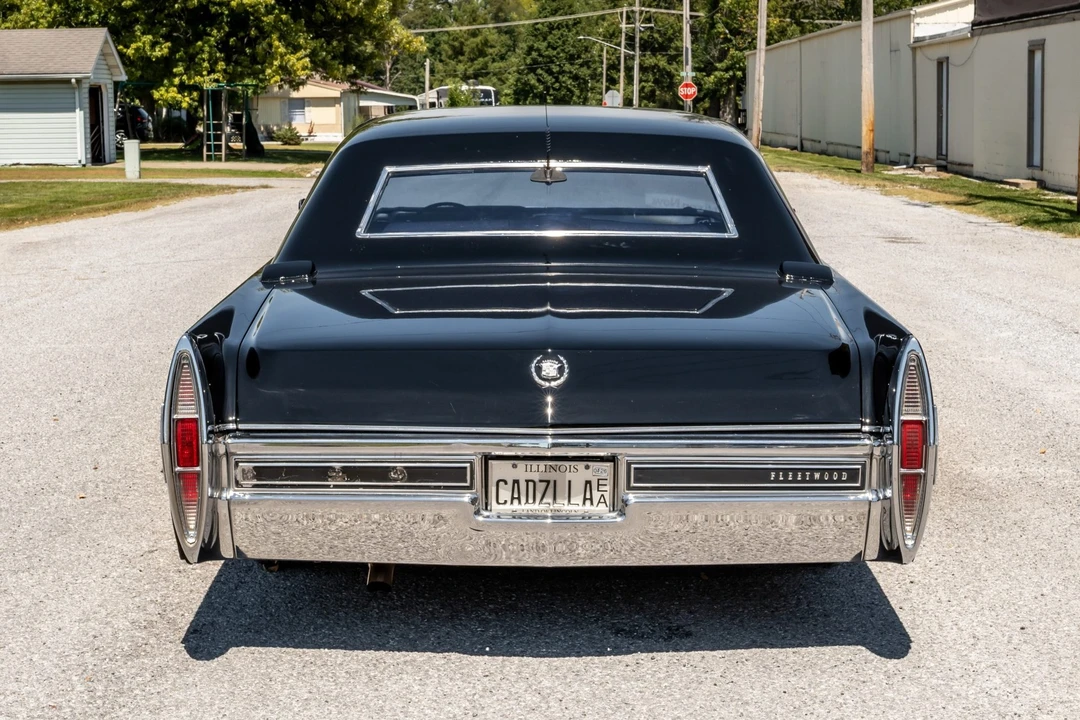 1968 Cadillac Series 70 & 75 - Image 7 of 31