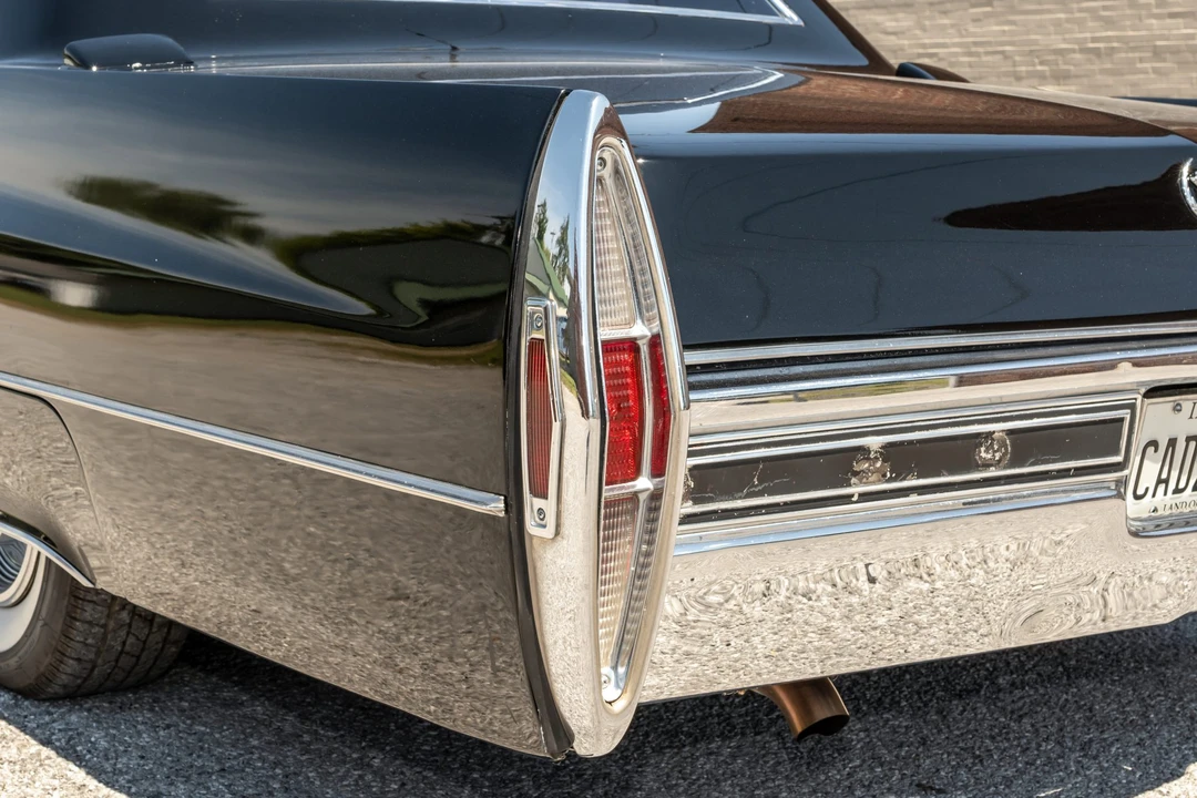 1968 Cadillac Series 70 & 75 - Image 17 of 31