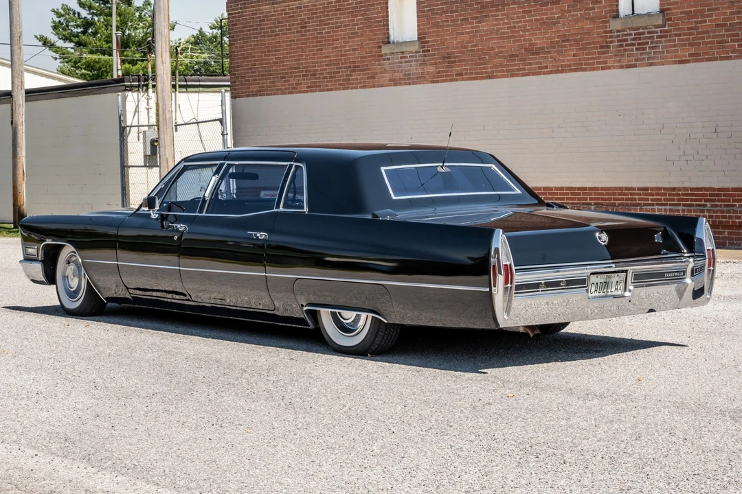 1968 Cadillac Series 70 & 75 - Image 8 of 31