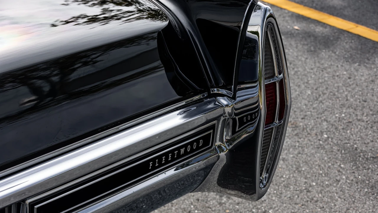 1968 Cadillac Fleetwood - Image 10 of 31
