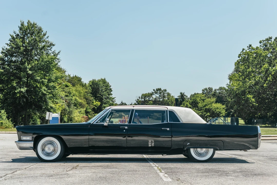1968 Cadillac Series 70 & 75 - Image 9 of 31