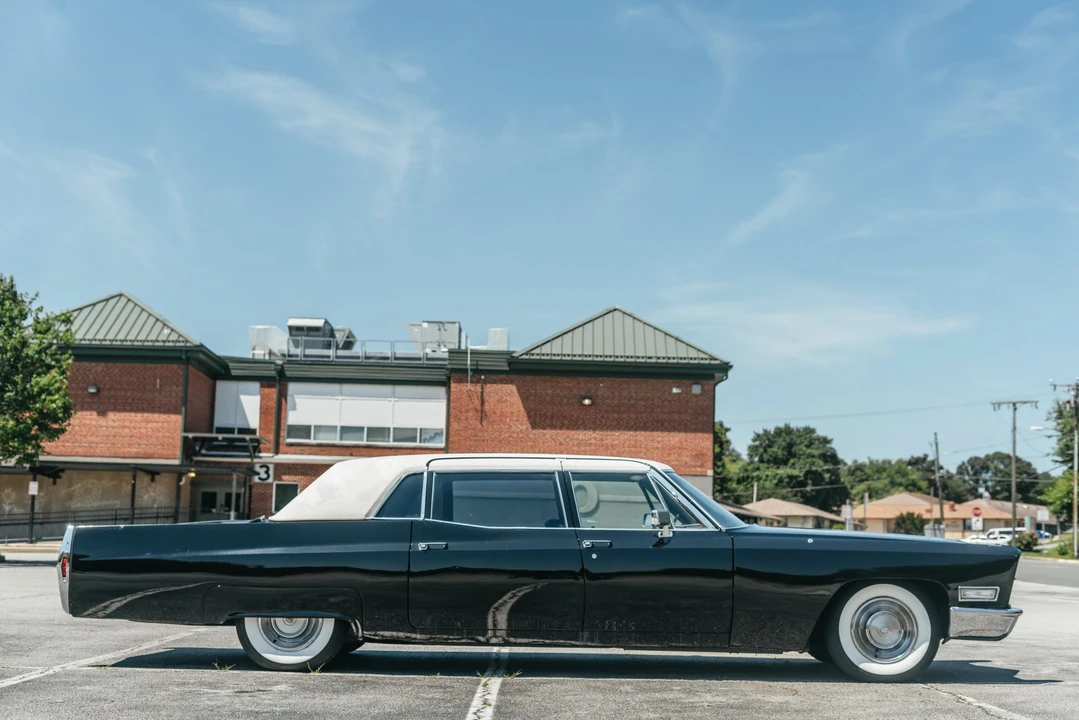1968 Cadillac Series 70 & 75 - Image 5 of 31