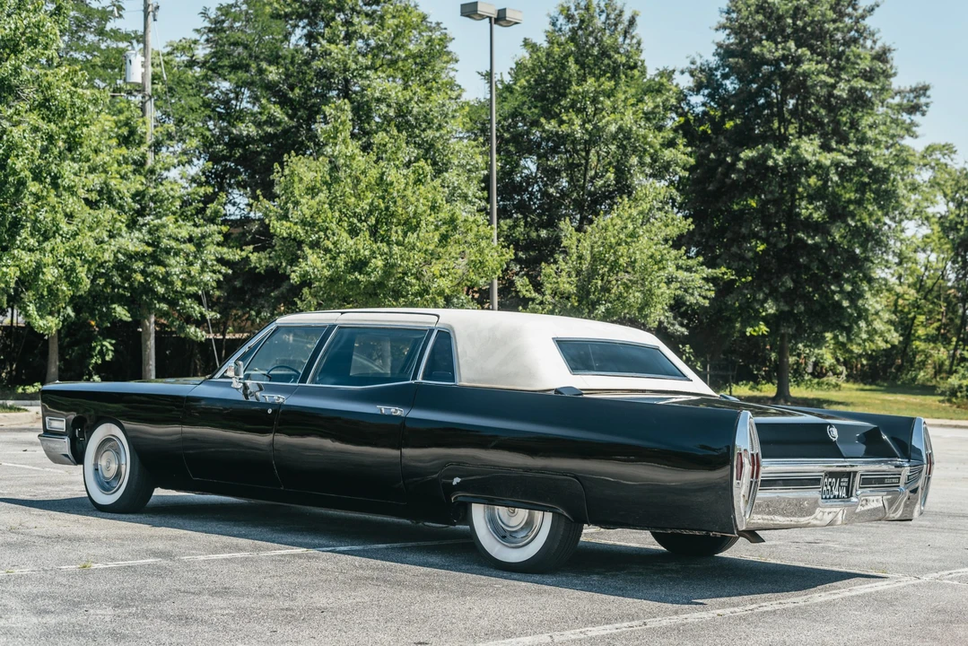 1968 Cadillac Series 70 & 75 - Image 8 of 31