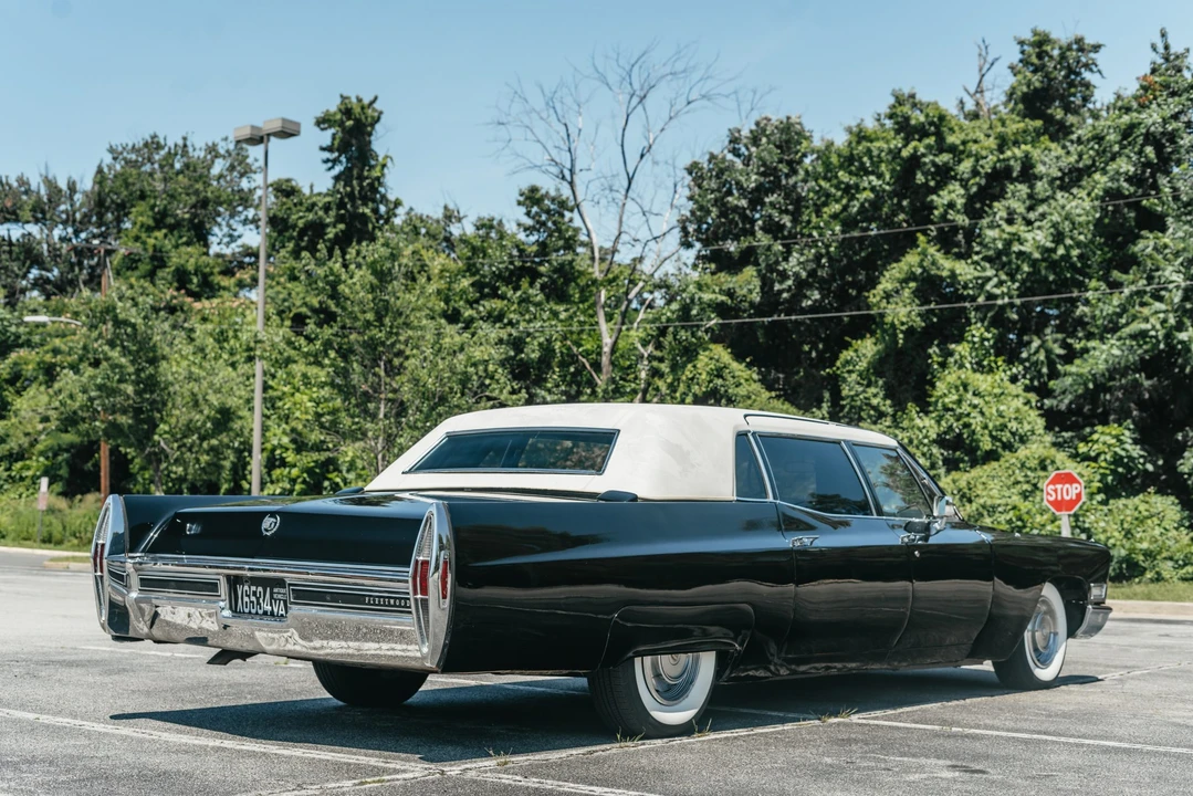 1968 Cadillac Series 70 & 75 - Image 6 of 31