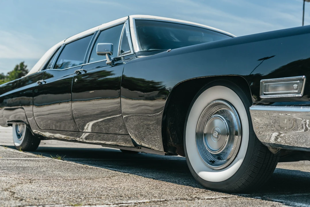 1968 Cadillac Series 70 & 75 - Image 18 of 31