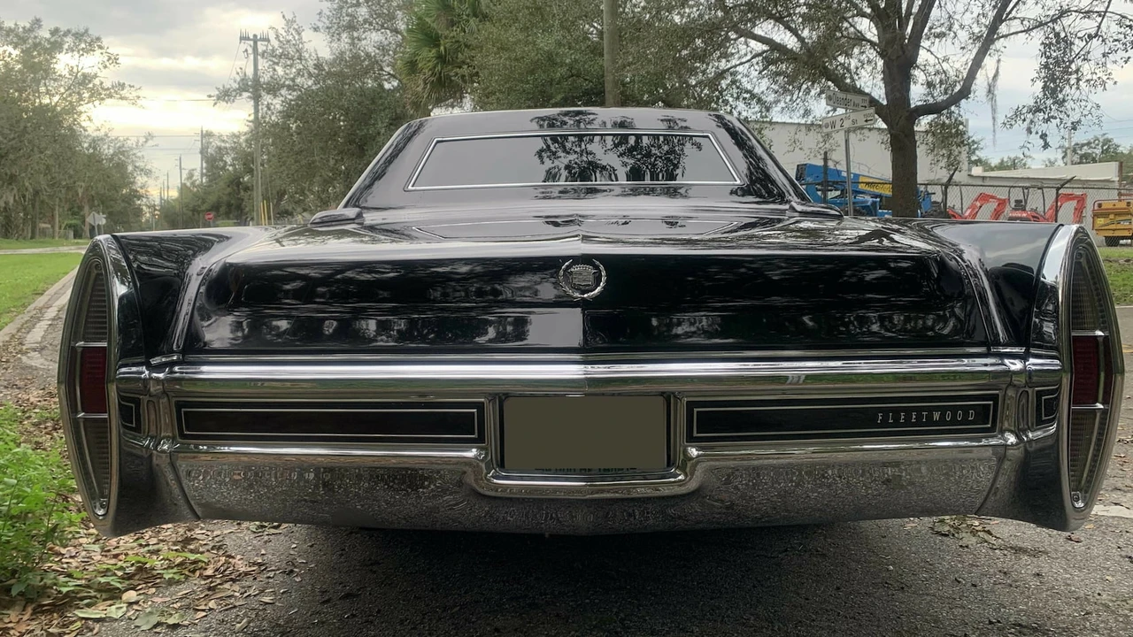 1968 Cadillac Series 70 & 75 - Image 23 of 31