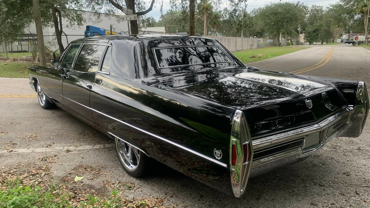 1968 Cadillac Series 70 & 75 - Image 25 of 31