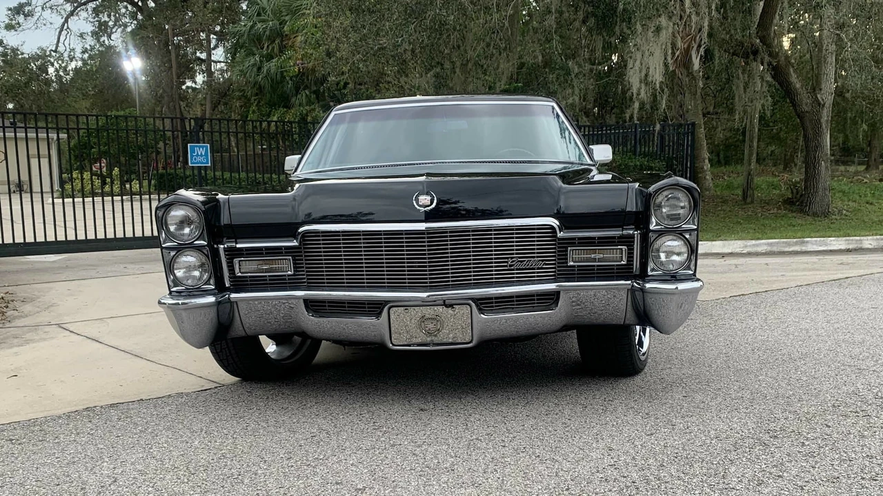 1968 Cadillac Series 70 & 75 - Image 30 of 31