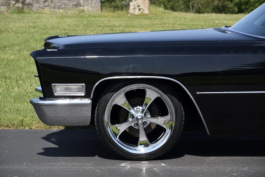 1968 Cadillac Series 70 & 75 - Image 12 of 31