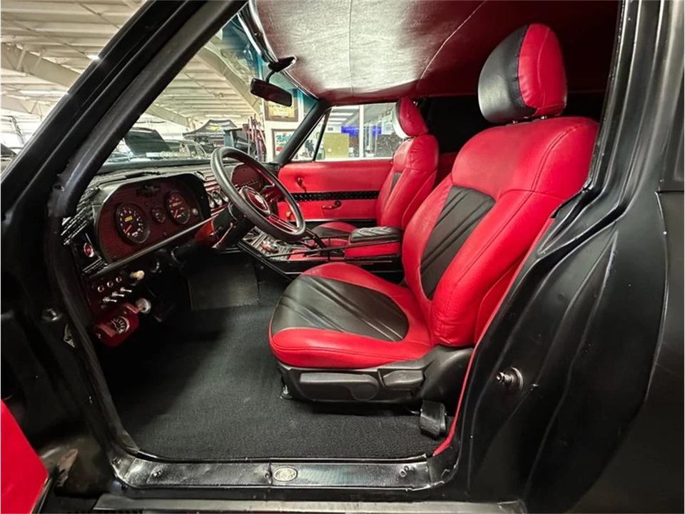 1968 Chevrolet Biscayne - Image 14 of 31