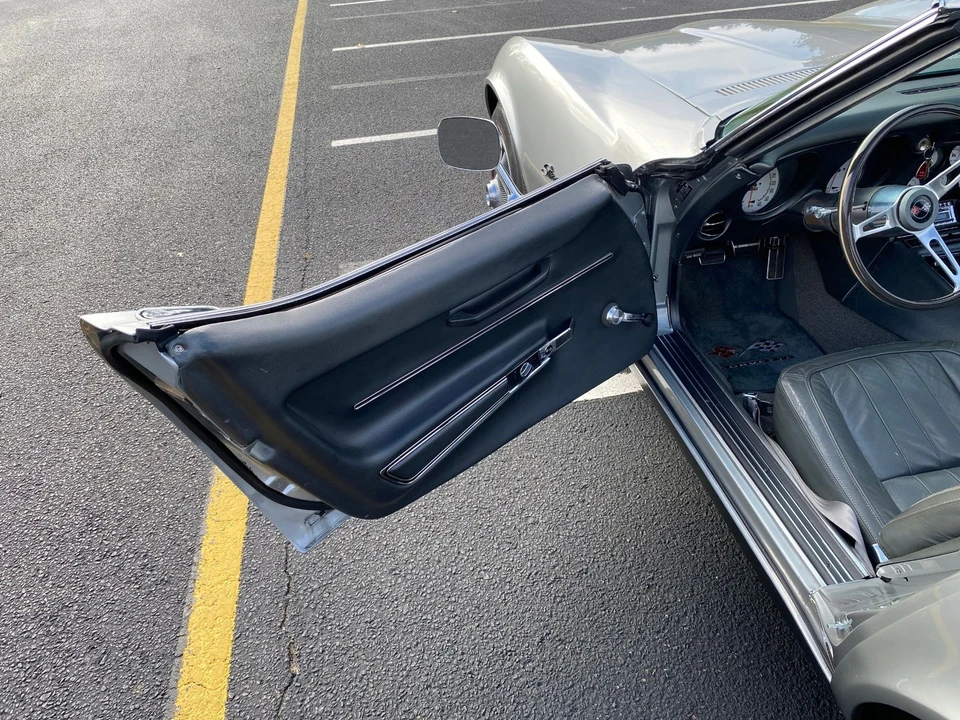 1968 Chevrolet Corvette C3 - Image 15 of 31