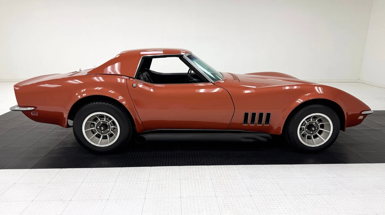 1968 Chevrolet Corvette C3 - Image 12 of 31