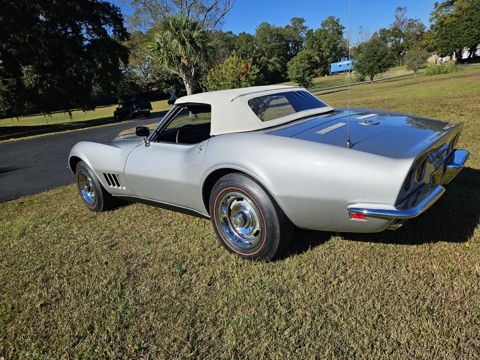 1968 Chevrolet Corvette C3 - Image 15 of 31