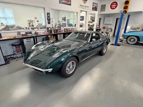 1968 Chevrolet Corvette Coupe 2D