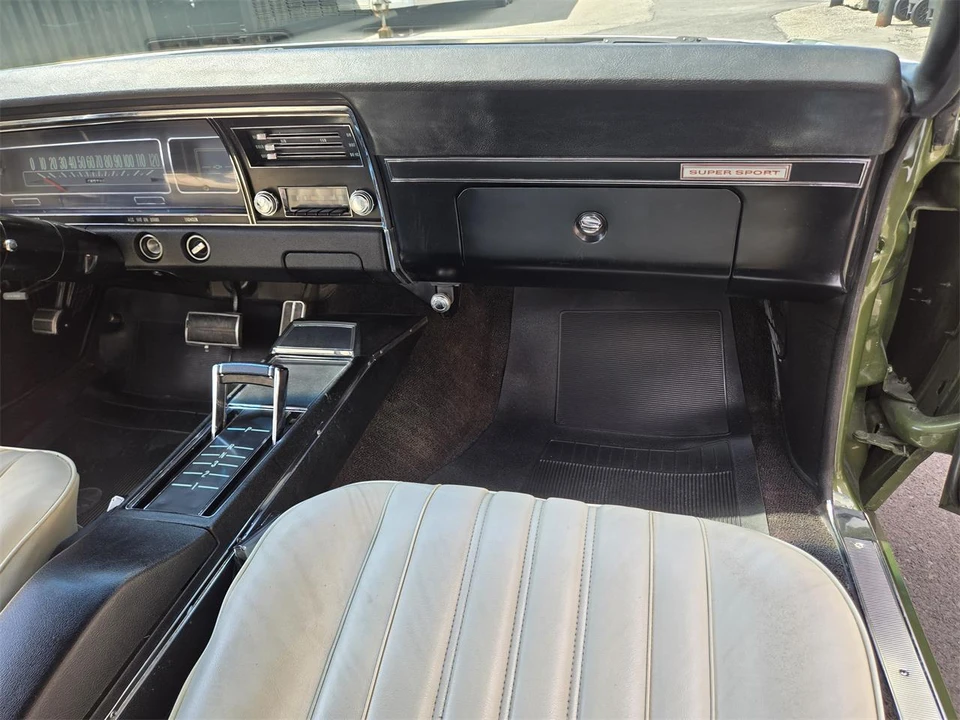 1968 Chevrolet Impala SS 4th Gen - Image 25 of 31