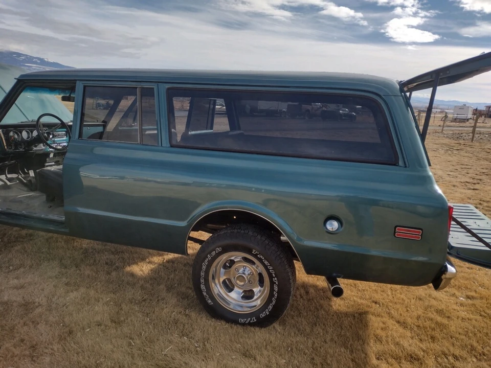 1968 Chevrolet Suburban 6th Gen - Image 26 of 31