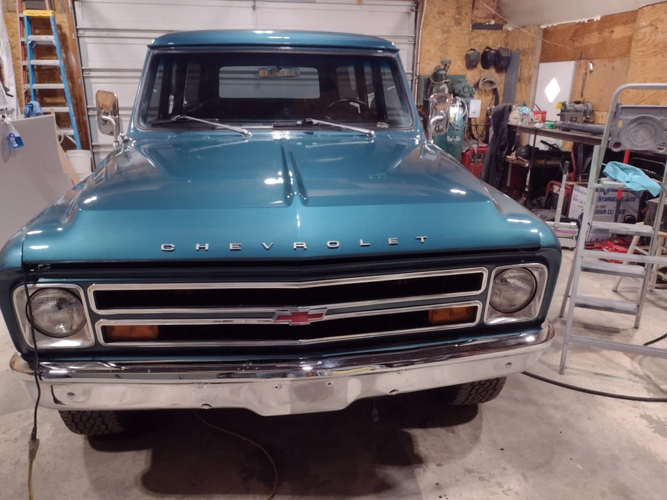 1968 Chevrolet Suburban 6th Gen - Image 28 of 31