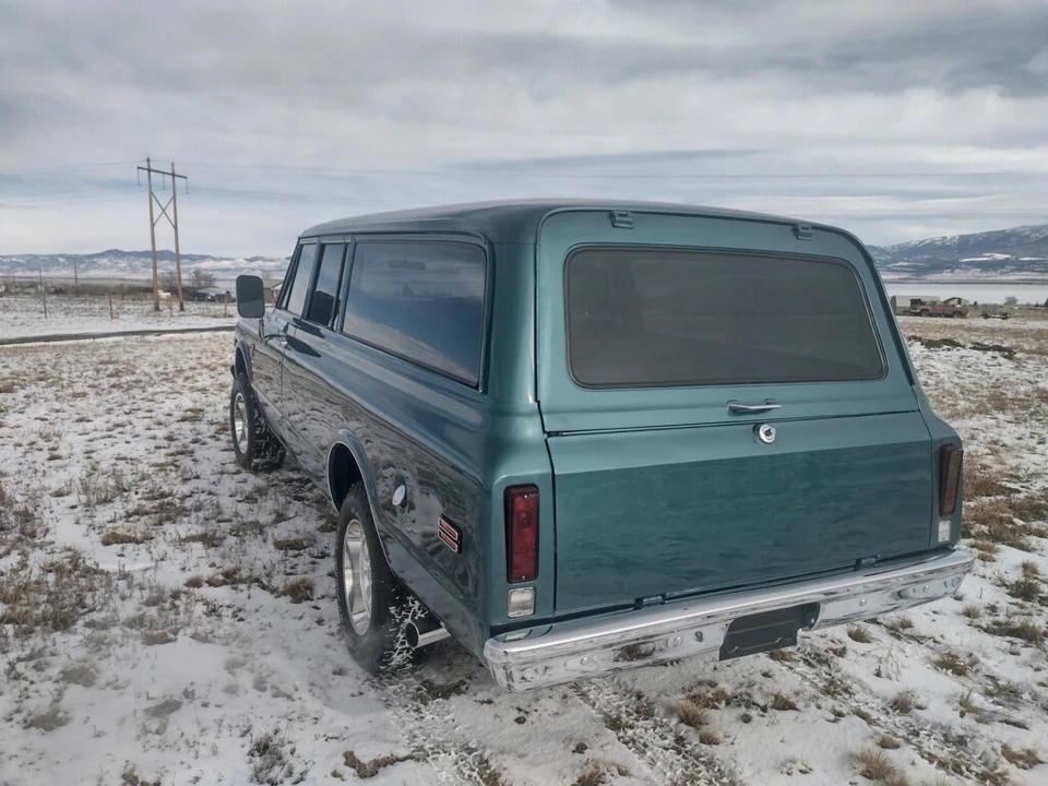 1968 Chevrolet Suburban 6th Gen - Image 13 of 31