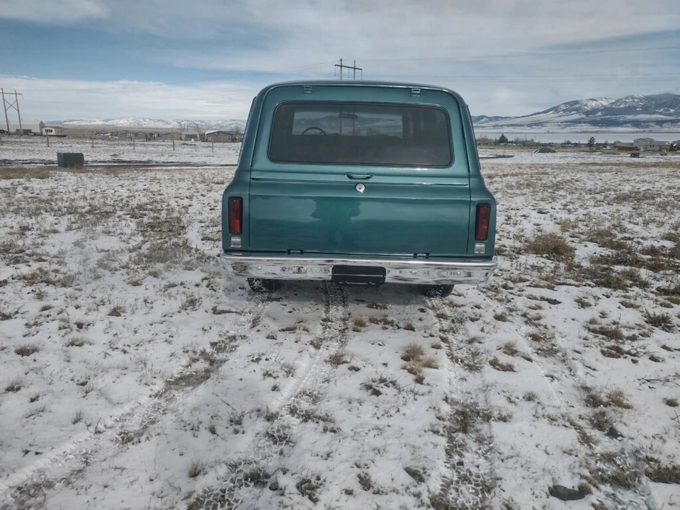 1968 Chevrolet Suburban 6th Gen - Image 11 of 31