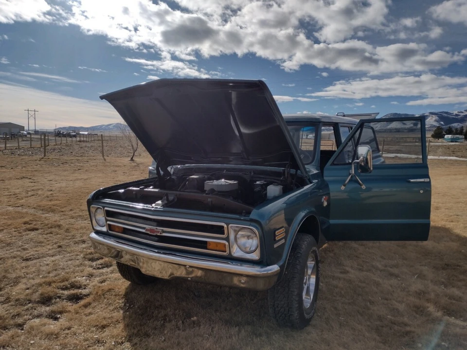 1968 Chevrolet Suburban 6th Gen - Image 20 of 31