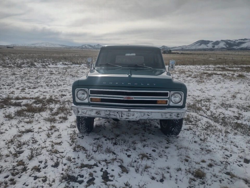 1968 Chevrolet Suburban 6th Gen - Image 6 of 31