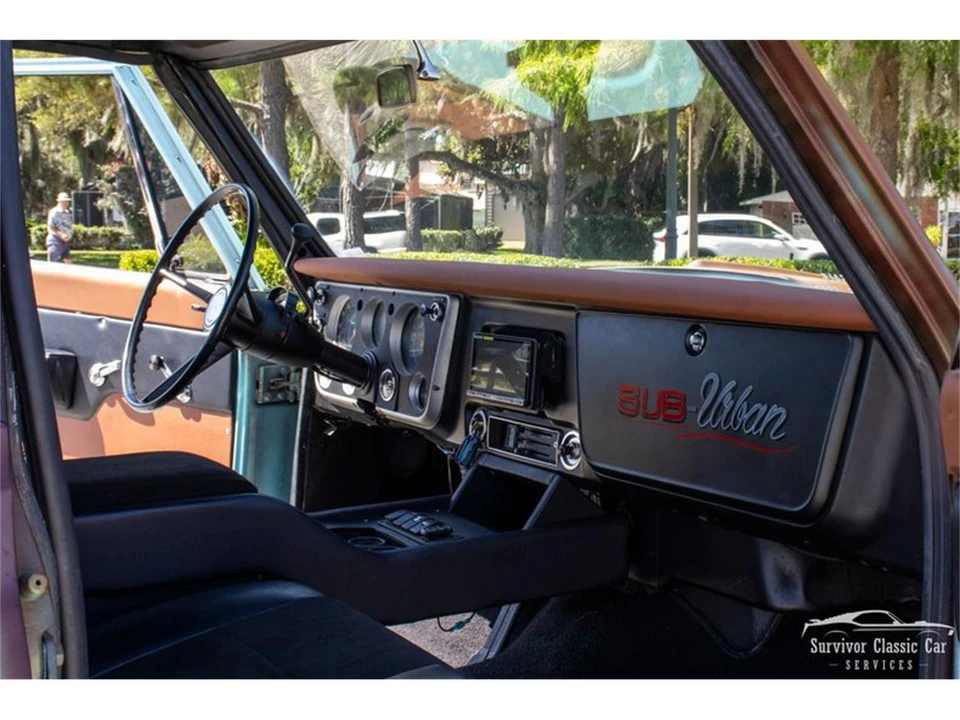 1968 Chevrolet Suburban 6th Gen - Image 12 of 31