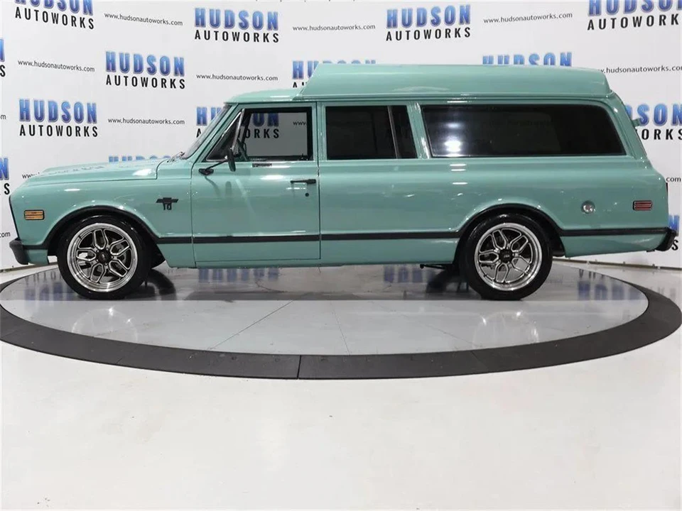1968 Chevrolet Suburban 6th Gen - Image 3 of 31