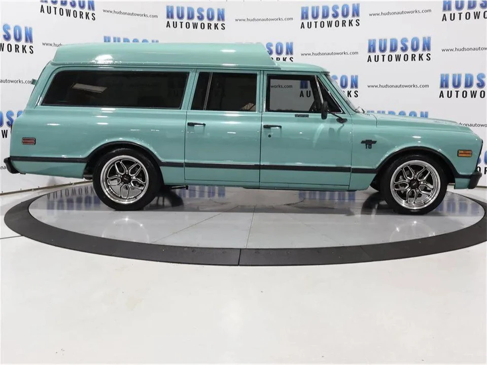 1968 Chevrolet Suburban 6th Gen - Image 7 of 31