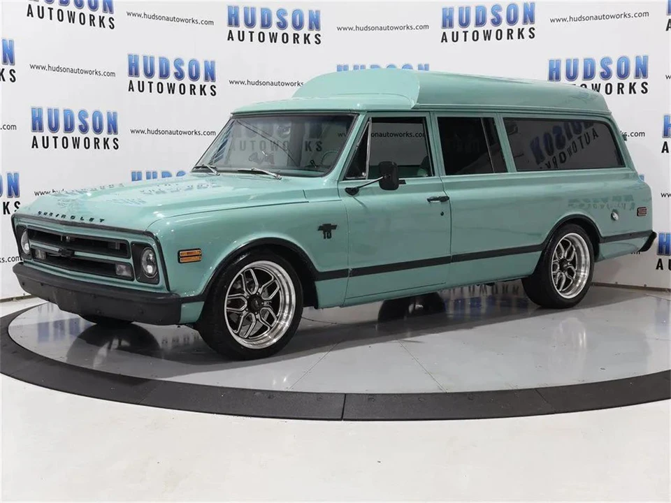 1968 Chevrolet Suburban 6th Gen - Image 2 of 31
