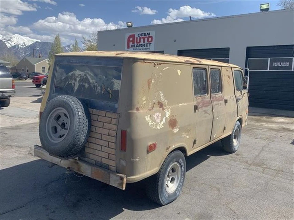 1968 Chevrolet G-Series Van - Image 22 of 25