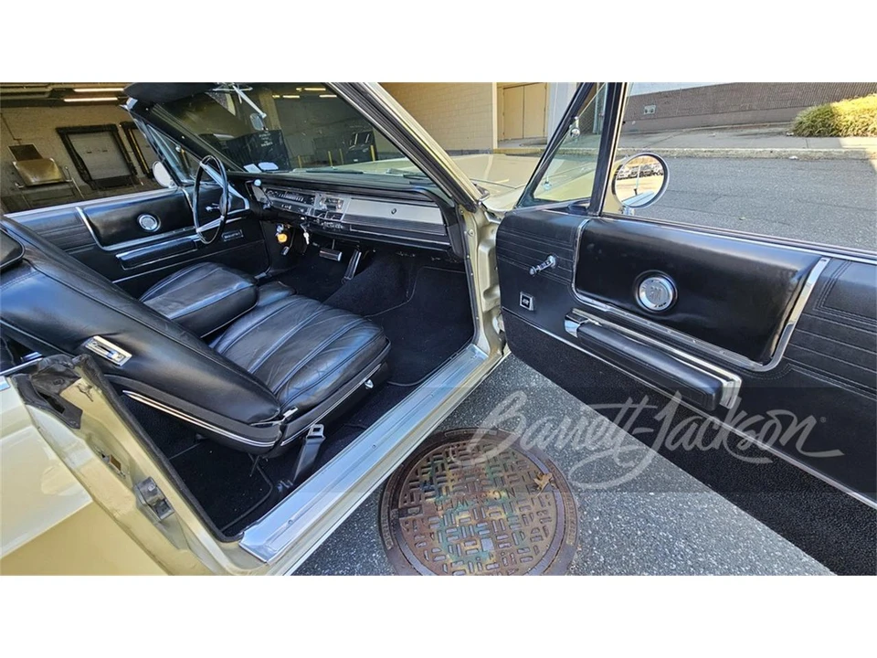 1968 Chrysler 300 Letter Series - Image 4 of 5