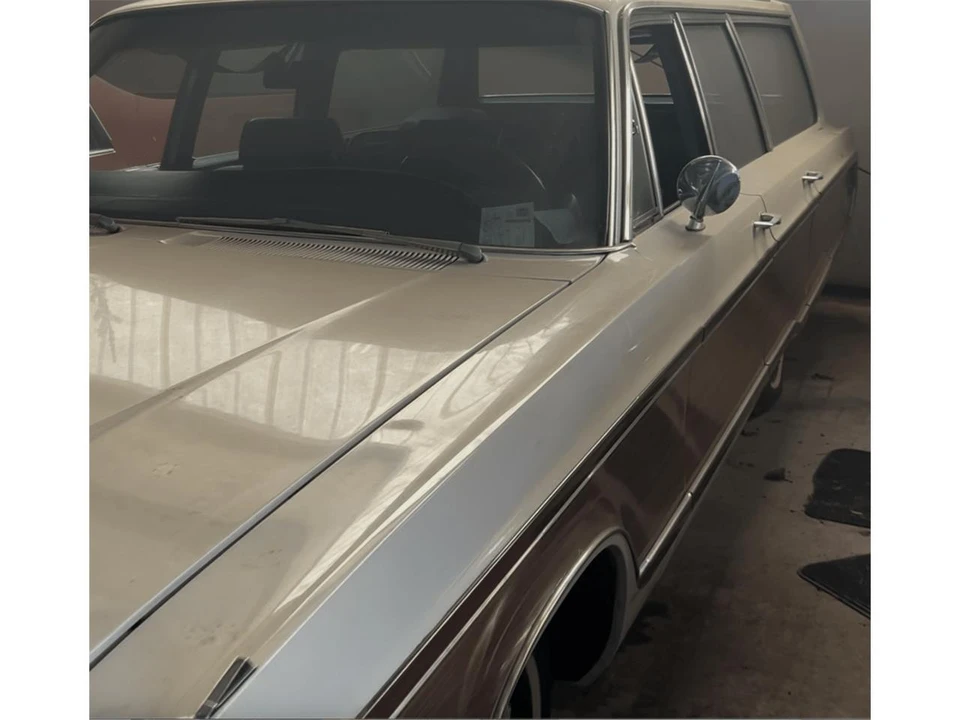 1968 Chrysler New Yorker - Image 3 of 11