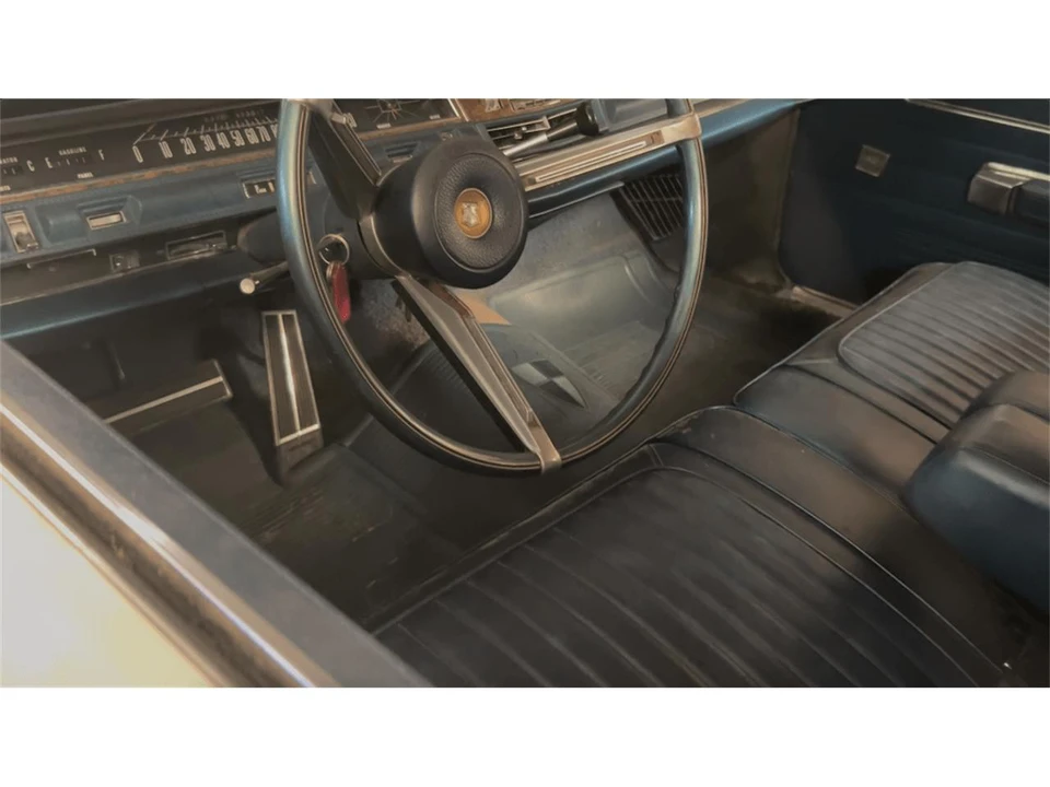 1968 Chrysler New Yorker - Image 10 of 11