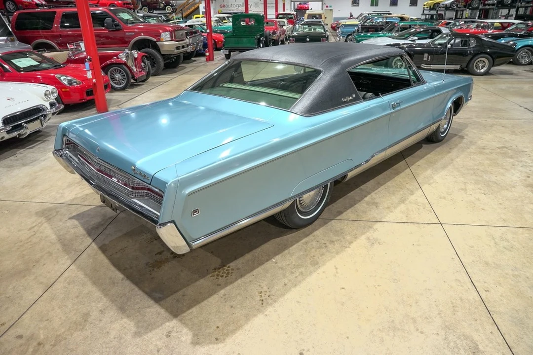 1968 Chrysler New Yorker - Image 17 of 21