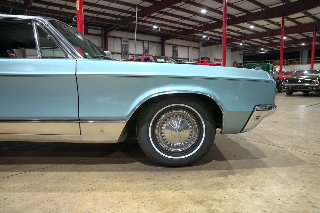 1968 Chrysler New Yorker - Image 11 of 21