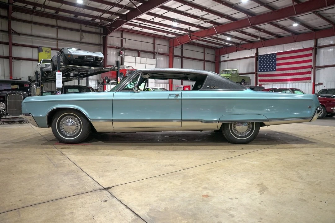 1968 Chrysler New Yorker - Image 4 of 12